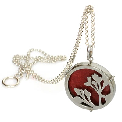 Red flower pendant
